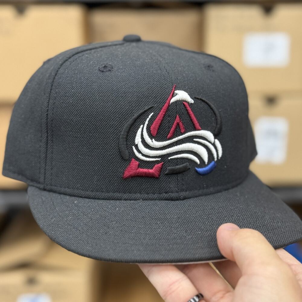 Vintage New Era Colorado Avalanche Fitted Hat Black 3D Logo NHL 7 1/4